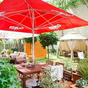 Hostel Mynext - Westbahnhof One, Wien